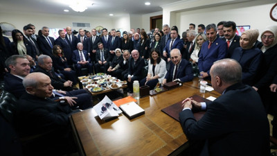Meclis'te sürpriz görüşme: AK Parti, MHP, İYİ Parti, DEM Parti heyetleri aynı karede