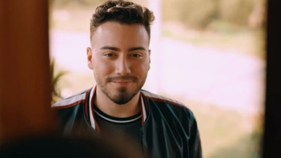 Durduğu yerde milyonlar kazanıyordu! Enes Batur YouTube hesabını kapattı
