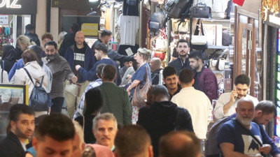 Kapalı Çarşı'da görülmemiş yoğunluk: Altın rekor üstüne rekor kırdı vatandaş kuyumcuya koştu