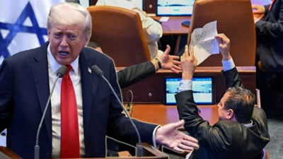 İsrail meclisinde Trump'a soykırım protestosu: Konuşurken "Filistin'i tanıyın" pankartı açtılar