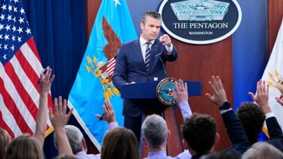 Pentagon’da muhabir krizi: Trump yönetimi imza atmayan gazetecileri kovuyor