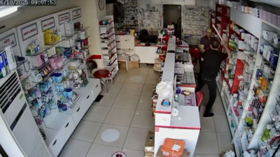Eczacı teknisyeni sopayla darbedildi