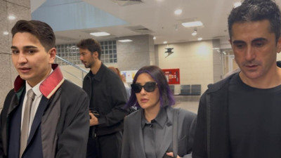 Şarkıcı Melek Mosso oyuncu ve model Serkan Sağdıç'tan tek celsede boşandı