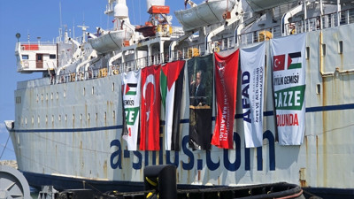 Türkiye'nin Gazze'ye umut taşıyan 17. "İyilik Gemisi", El-Ariş Limanı'na ulaştı