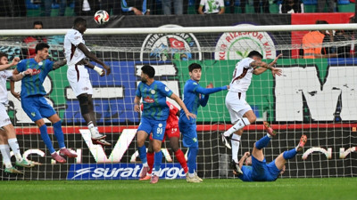 Karadeniz derbisinde Trabzonspor, Çaykur Rizespor'u 2-1 yendi