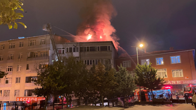 Beyoğlu’nda sevgilisinin iş yerine almadığı kadın binayı kundakladı
