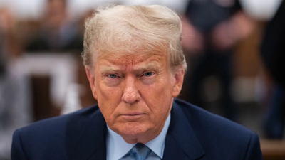 Trump: ABD'ye ilerleyen uyuşturucu yüklü bir denizaltı imha edildi