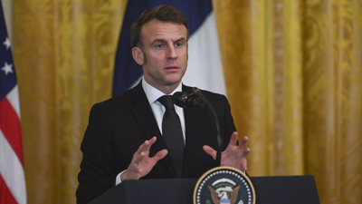 Macron: Louvre Müzesi'ndeki hırsızlık mirasımıza saldırı