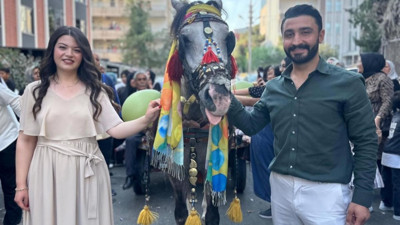 Şanlıurfa'da sıra dışı bir çeyiz taşıma merasimi