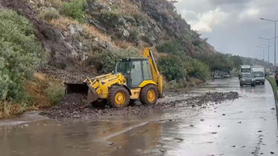 Aydın'da sağanak sonrası heyelan oluştu
