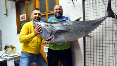 Oltayla 1 metre 74 santimlik orkinos avladı