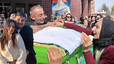 Hemşire eşini satırla öldüren sanığın tahliye talebi reddedildi