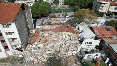 Sındırgı’da deprem hasarı tespit edildi: 760 yapı riskli