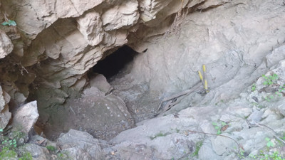 Amasya'da defineciler Ferhat Dağı'nı 15 metre kazdı