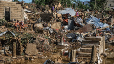Filipinler’de tayfun, Vietnam'da sel! Onlarca kişi hayatını kaybetti