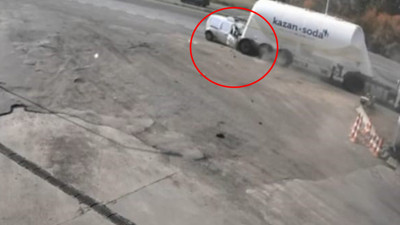 Ankara'da korkunç kaza! Tıra çarpan otomobildeki 3 kişilik aile hayatını kaybetti