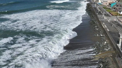 Japonya’da 6,8 büyüklüğündeki depremin ardından hafif ölçekli tsunami meydana geldi