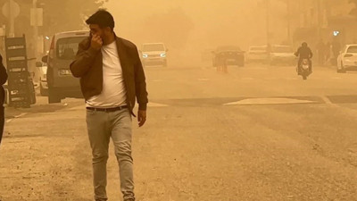 Toz bulutu kenti kızıla boyadı!