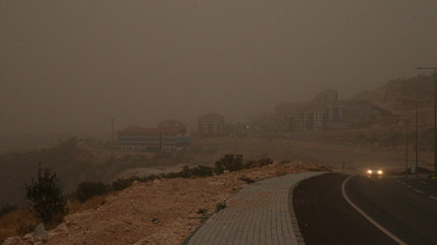 Toz bulutu Şanlıurfa semalarını kapladı