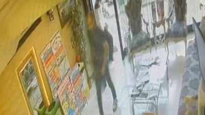 Fatih'te zehirlenme şüphesi soruşturması; ilaçlama yapan kişinin otele giriş görüntüsü ortaya çıktı