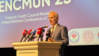 Bakan Uraloğlu gençlere seslendi: “Güçlü bir ülke olmadan Dünya meseleleri çözülmez”