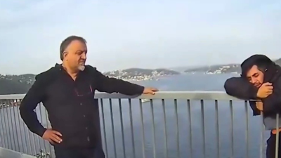 Boğaz Köprüsü'nde intiharı vatandaşın refleksi engelledi