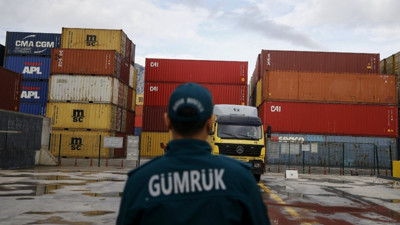 Mersin'de gümrükçülere rüşvet operasyonu: Memurların da olduğu çok sayıda kişi tutuklandı