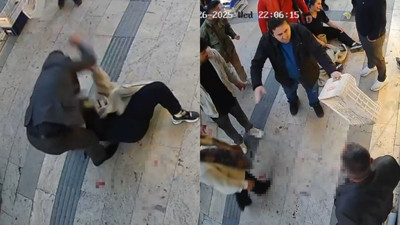 Boşanma aşamasındaki eşinin bıçaklı saldırısına uğrayan kadını esnaf meyve kasalarıyla kurtardı