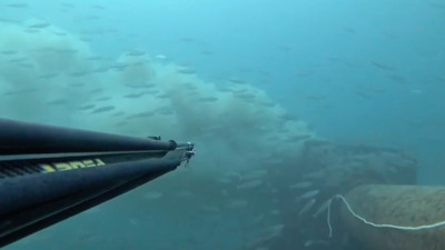 Dalgıç, Çanakkale'de boğaza dökülen atık su ile karşılaştı