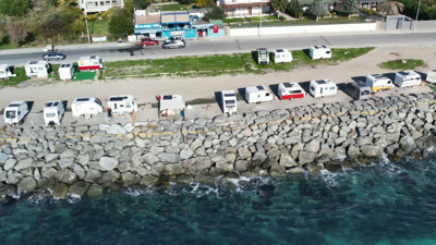 Beylikdüzü'nde sahil şeridi karavan parkına döndü; mahalleli tepkili