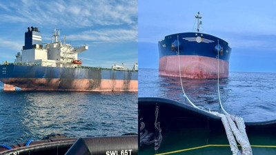 Kastamonu açıklarında isabet alan "Virat" isimli gemi Türkeli'ye çekiliyor