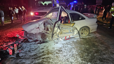 Amasya’da iki otomobil çarpıştı: 8 kişi yaralandı