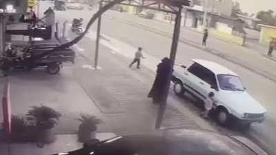 Yolun karşısına koşan küçük Batu'ya kamyonet çarptı