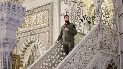 Şara, devrimin yıl dönümünde Emevi Camisi'nden kardeşlik mesajı verdi