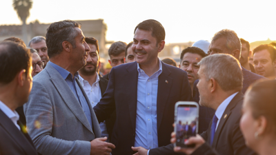 Bakan Kurum Hatay'daki son hazırlıkları inceledi: İşçiler çaya davet etti, şantiye şefi teşekkür etti