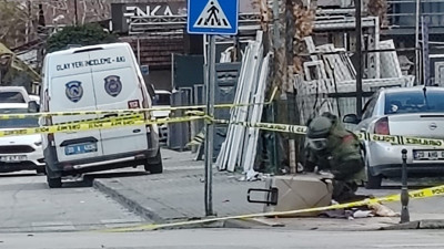 Denizli’de şüpheli valiz kontrollü bir şekilde patlatıldı