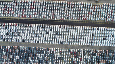 İthal otomobiller Haydarpaşa Limanı’nı doldurdu