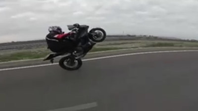 Ters yönde akrobatik hareketler pahalıya patladı: 30 bin TL ceza yediler