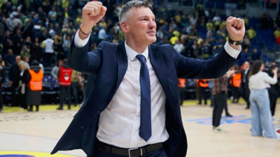 Sarunas Jasikevicius, 3 yıl daha Fenerbahçe Beko'da