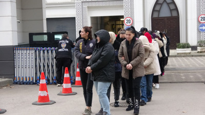 Dolandırıcıların yeni yöntemi: Yapay zekayla kadın olup vurgun yapmışlar