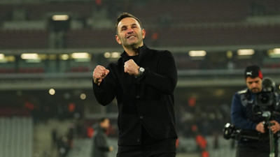 Okan Buruk, taraftarlara 3’lü çektirdi