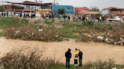 İzmir’de dereye düşen çocuk için arama çalışması başlatıldı