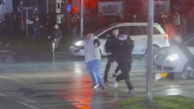 Trabzonspor’un takım otobüsüne saldırı anları kamerada