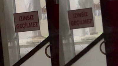 Sakarya'da infial yaratan görüntü! Tatlı hamurunu ayağıyla çiğnedi