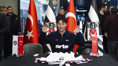 Beşiktaşlı Hyeon-gyu Oh, imza gününde taraftarlarla buluştu