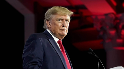 ABD Başkanı Trump, İran donanmasına ait 9 geminin imha edildiğini belirtti