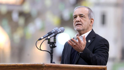 İran Cumhurbaşkanı Pezeşkiyan’dan komşu ülkelere mesaj: “Özür diliyorum, düşmanlığımız yok”