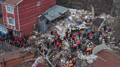 Fatih'te doğal gaz patlaması: 10 kişi kurtarıldı