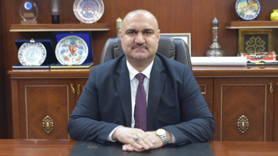 Kerkük Valiliği'ne seçilen Muhammed Seman Ağa resmen görevine başladı