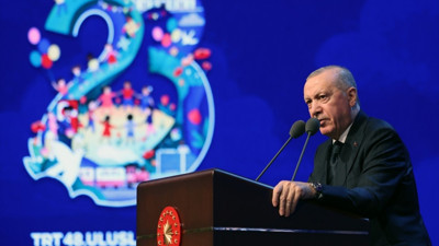 Cumhurbaşkanı Erdoğan’dan 23 Nisan mesajı: Savaşların yükünü çocuklar taşıyor